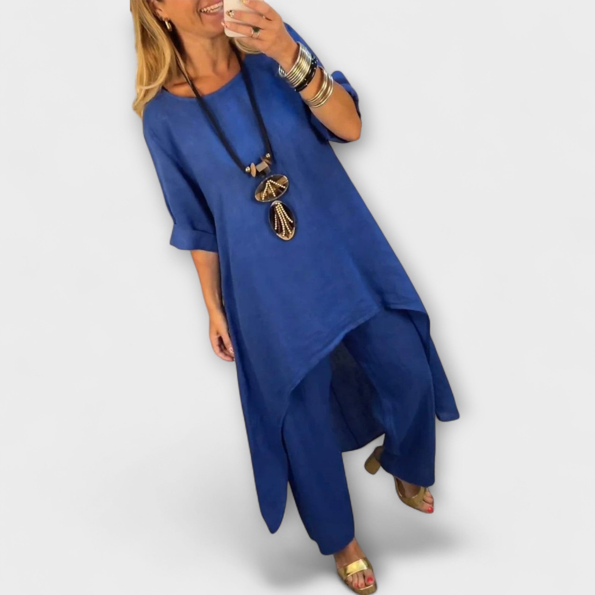 טביאה - חליפת פשתן עם צווארון עגול