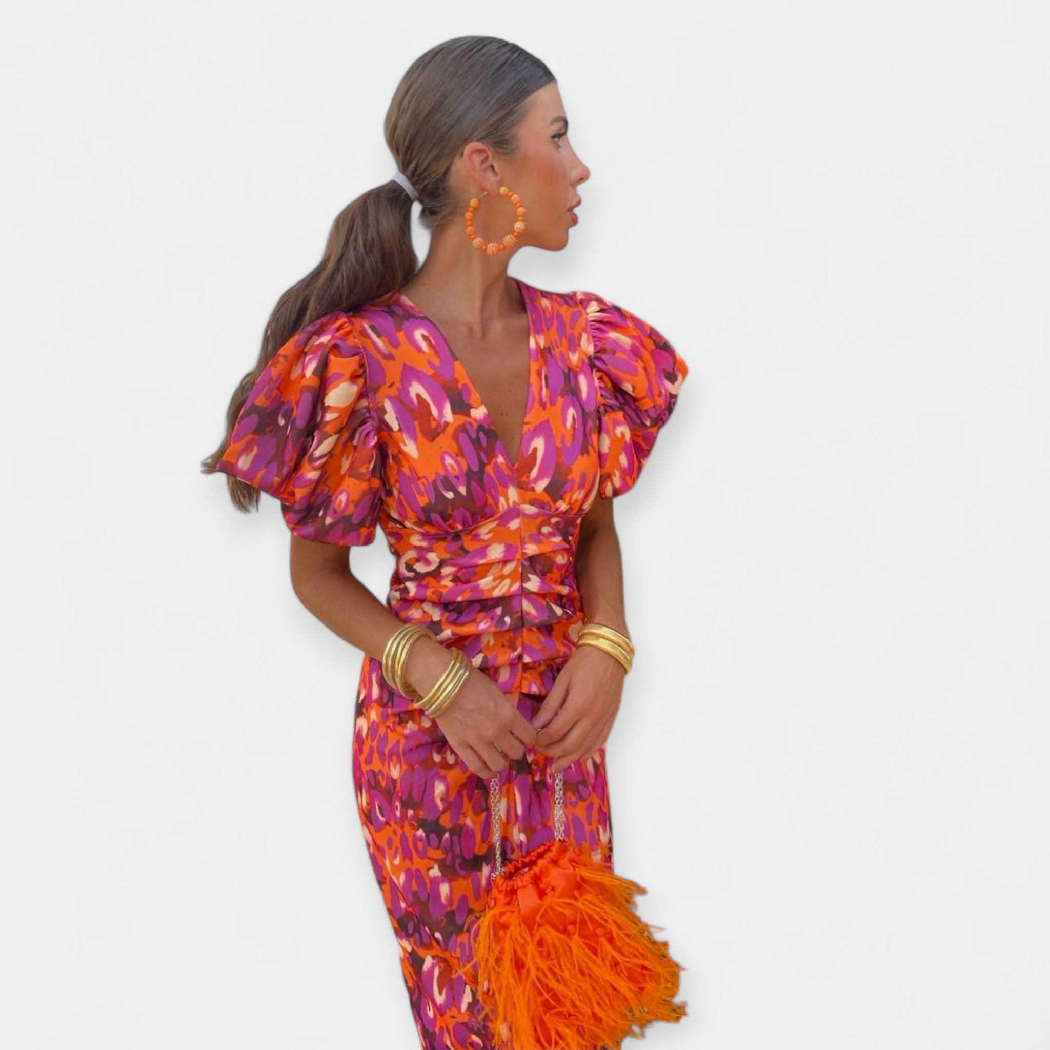 שמלות עם שרוולים ופרטים