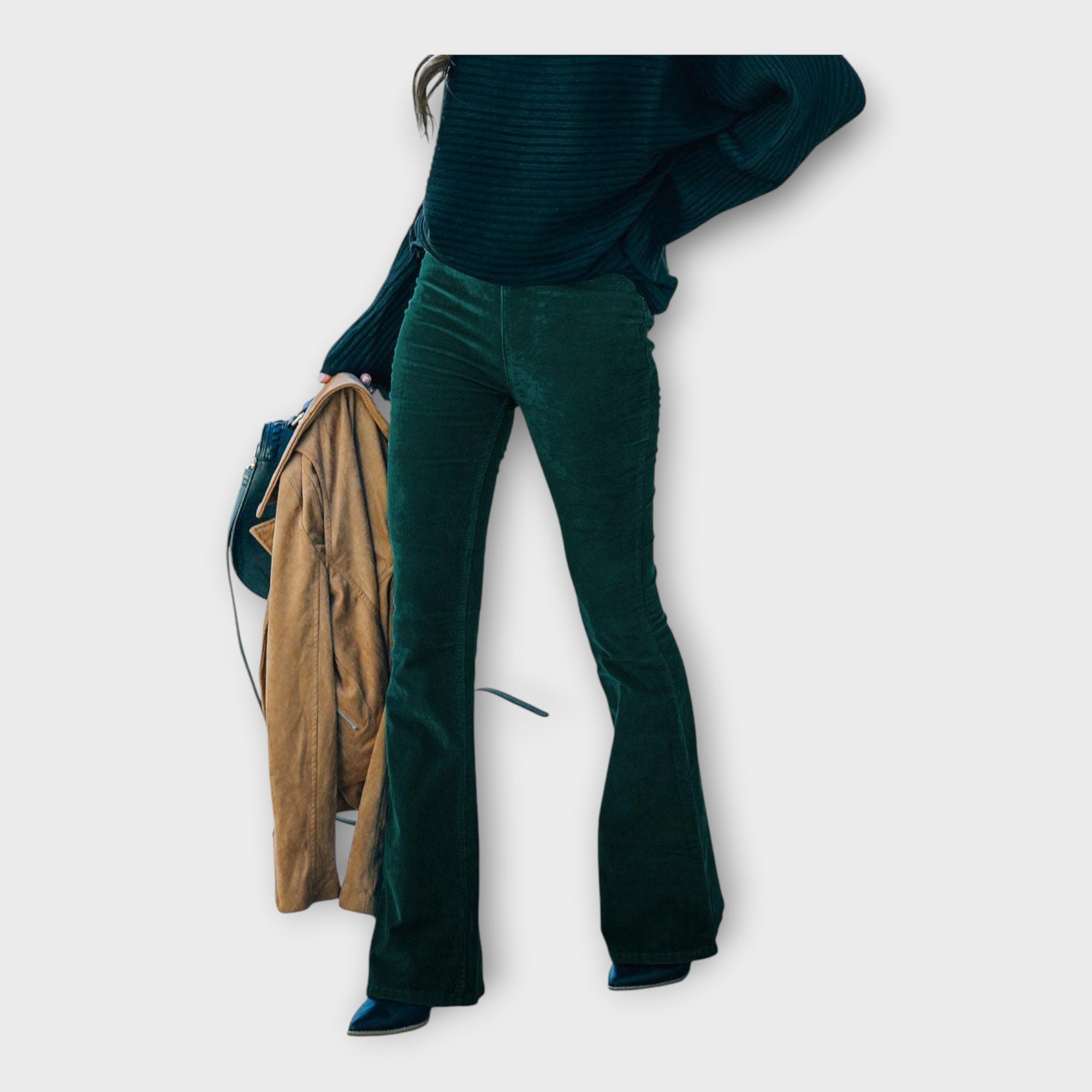 מכנסיים אלגנטיים עם חיתוך פעמון