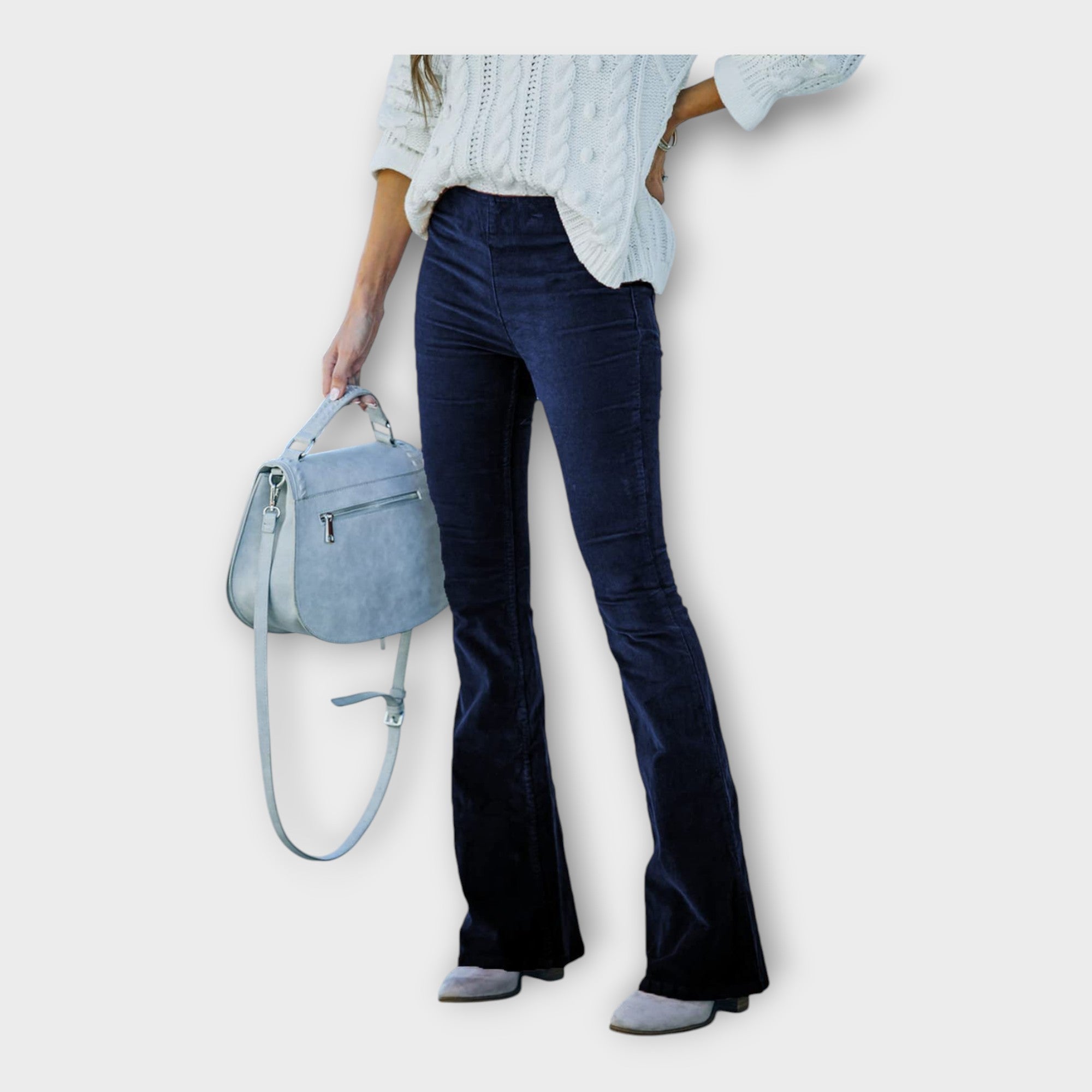 מכנסיים אלגנטיים עם חיתוך פעמון