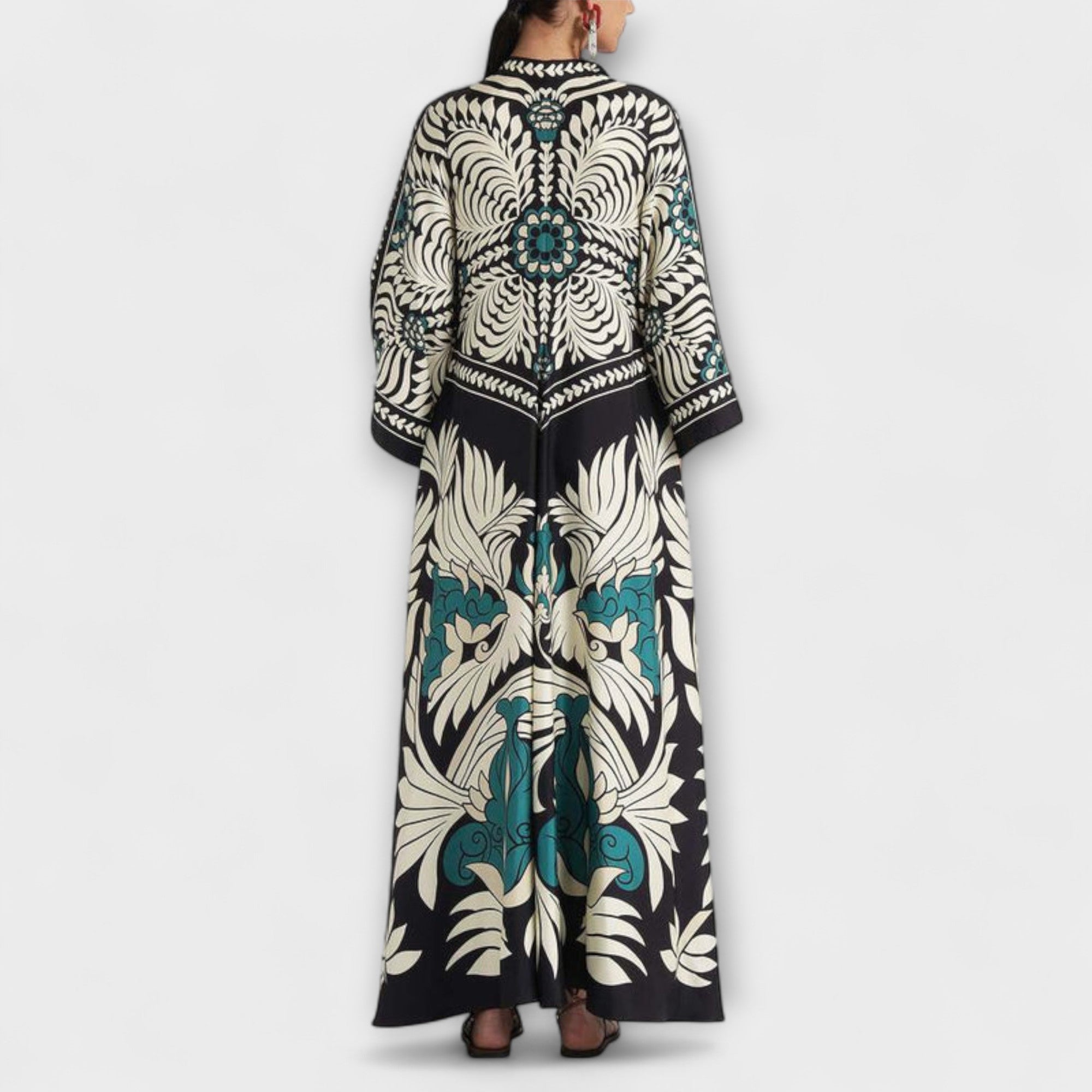 גיזל - שמלת מקסי זורמת עם דוגמת פרחים אופנתית