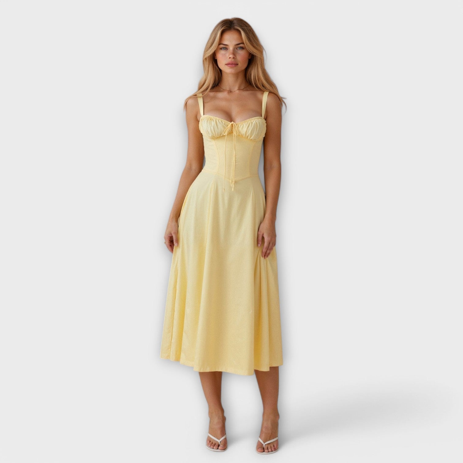 קיאנה - שמלת מידי עם קורסת