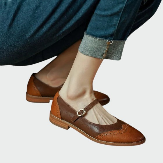 אוליביה - נעלי מרי ג'יין עם קסם וינטג'