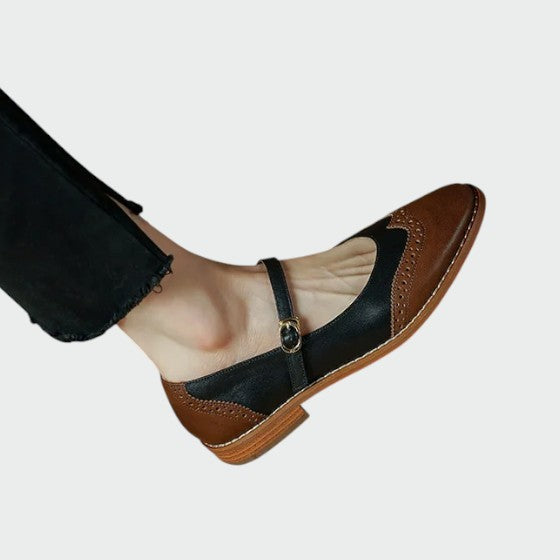 אוליביה - נעלי מרי ג'יין עם קסם וינטג'